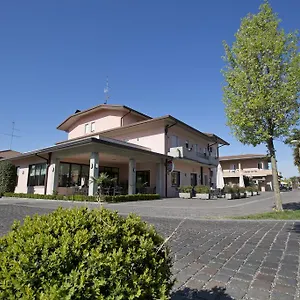 hotel-ganfo.it-lombardy.com/